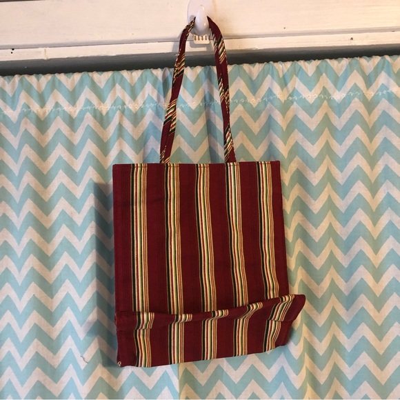 FINAL SALE- LEAVING CLOSET-NO FURTHER DISCOUNTS - Picture 3 of 5